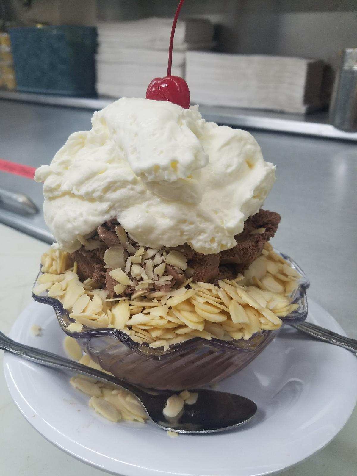 Gallery Krisch's Restaurant & Ice Cream Parlour of Massapequa, NY