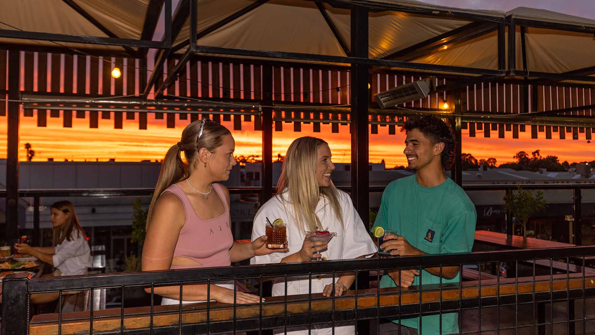 Rooftop Bar Honey Bar Mildura