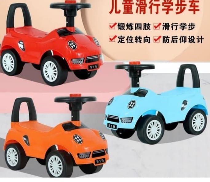 correpasillos en tres colores ideal para niños entre 12 y 24 meses