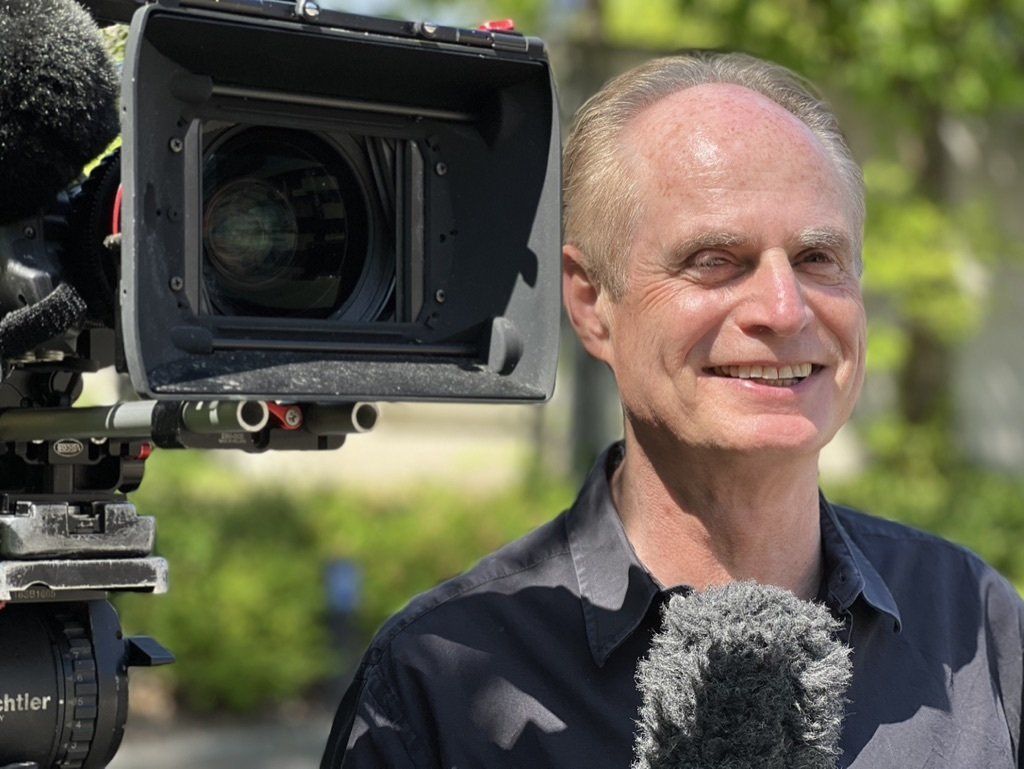 Karel Ornstein journalist en voormalig Nieuwsuur en RTL nieuws