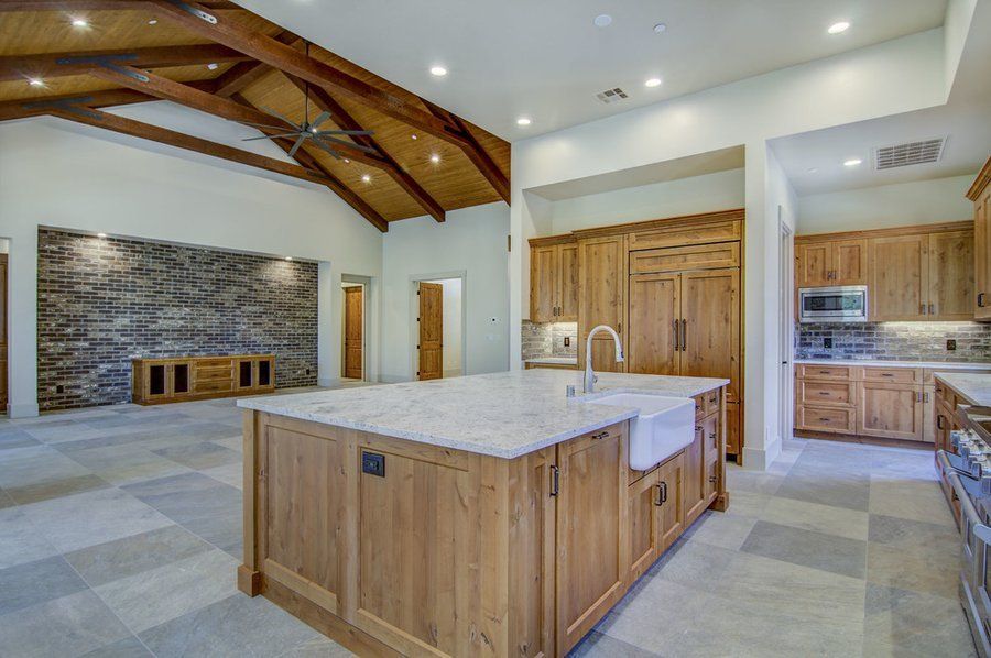 TAHOE STYLED RUSTIC CRAFTSMAN IN FOLSOM'S LAKEVIEW OAKS