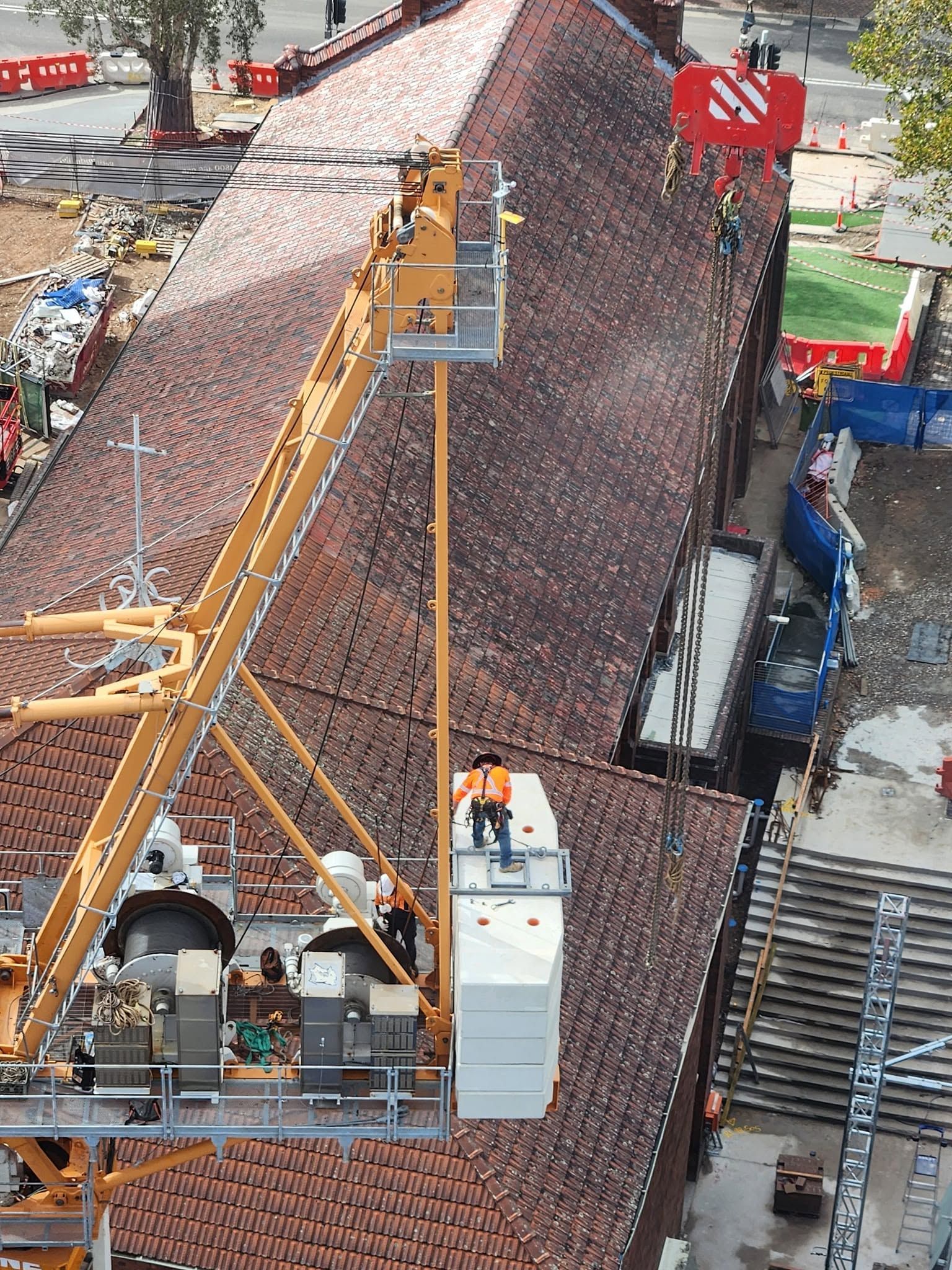Apex crane equipment operating across NSW construction site