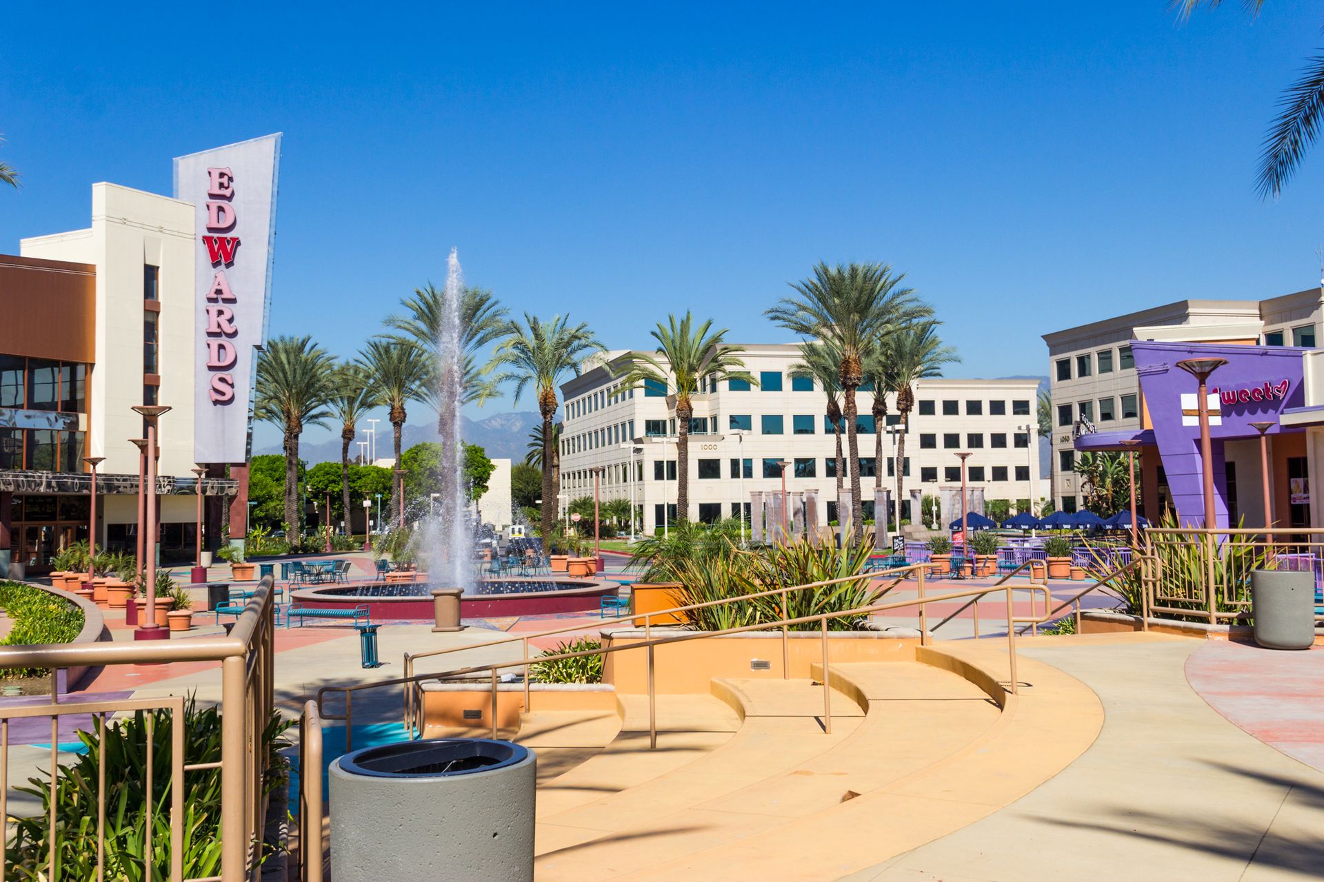 The Lakes Entertainment Center