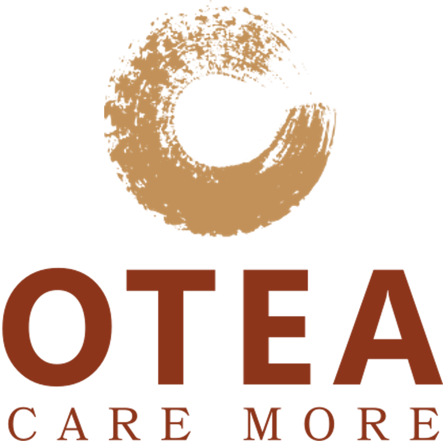 Logo for OTEA med et brunt penselstrøg "C" over den brune tekst "OTEA CARE MORE".
