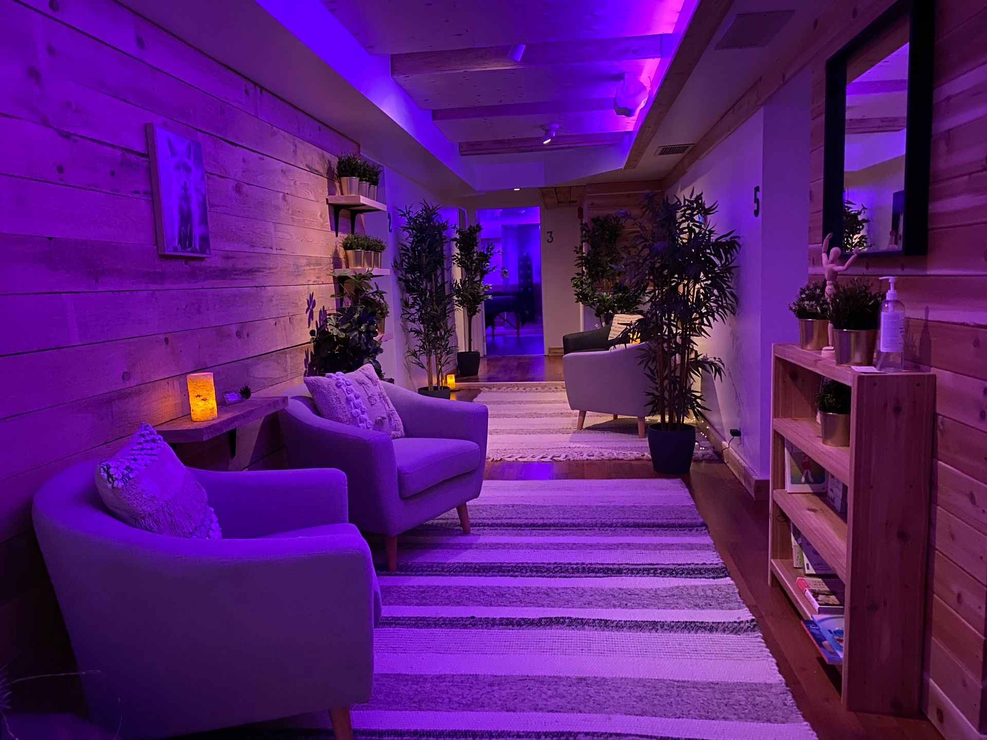 Salon d'attente du Spa Centrale Parc aménagé pour permettre aux clients de se détendre avant leur soin.