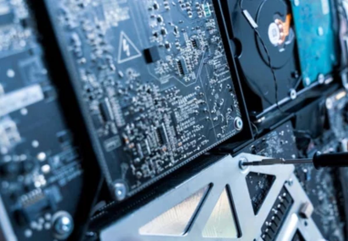 Laptop internal circuitry 