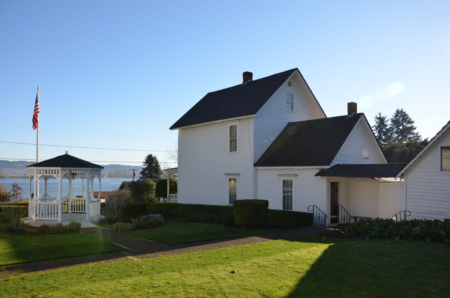 Caples House, exterior side view