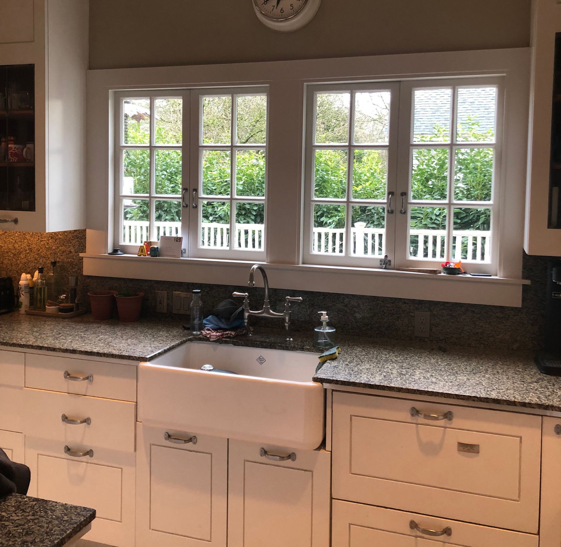 Laurelhurst craftsman kitchen before remodel showing 1990s design.