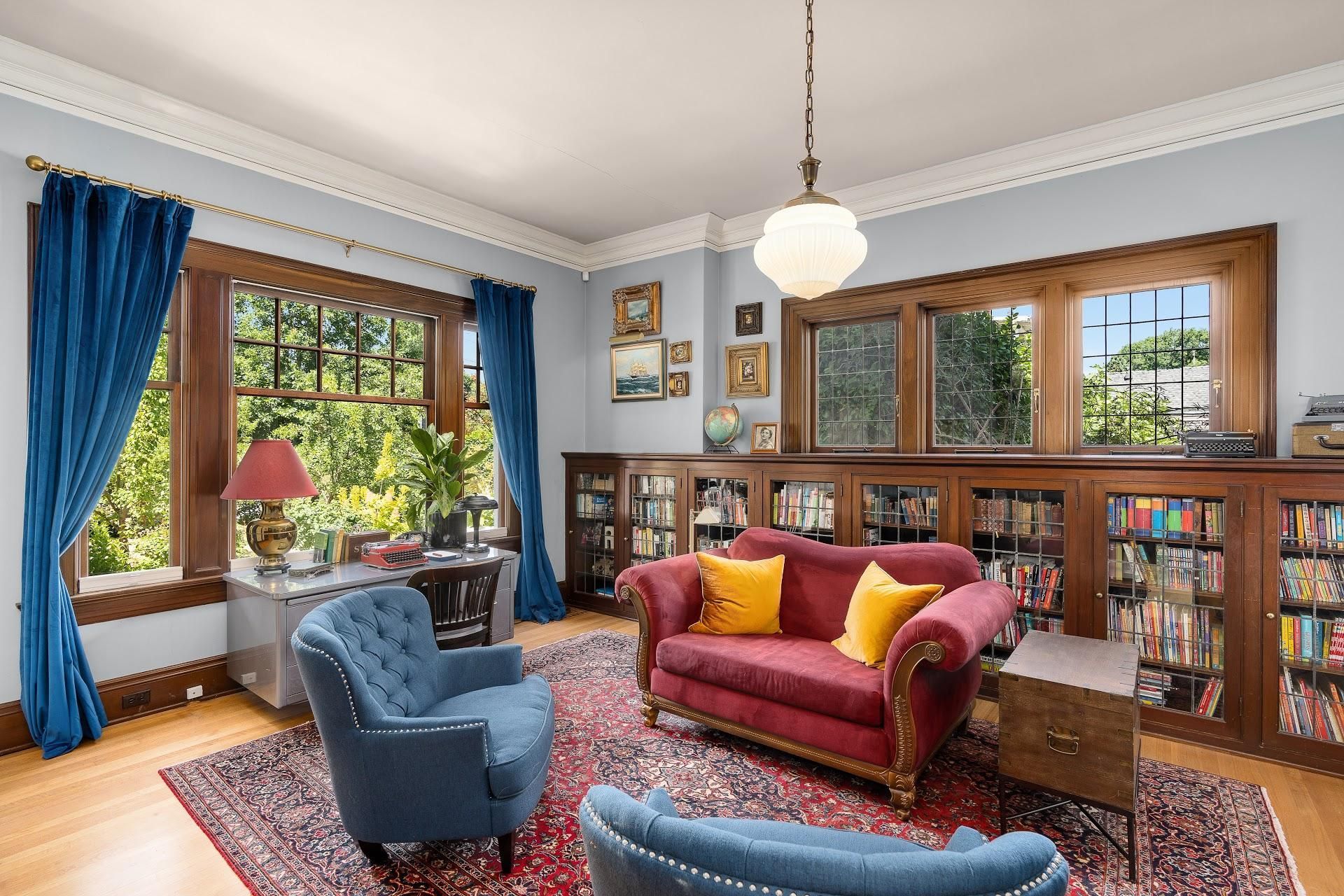 1916 Irvington Colonial Revival library