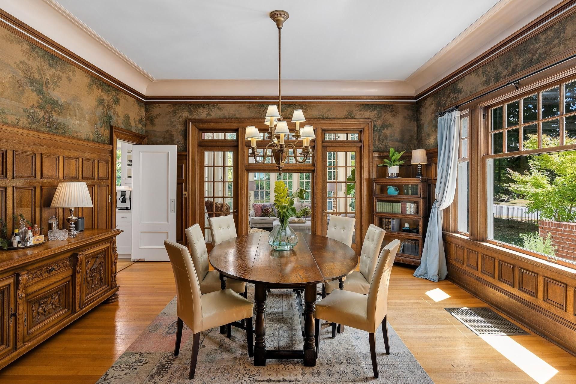 1916 Irvington Colonial Revival dining room