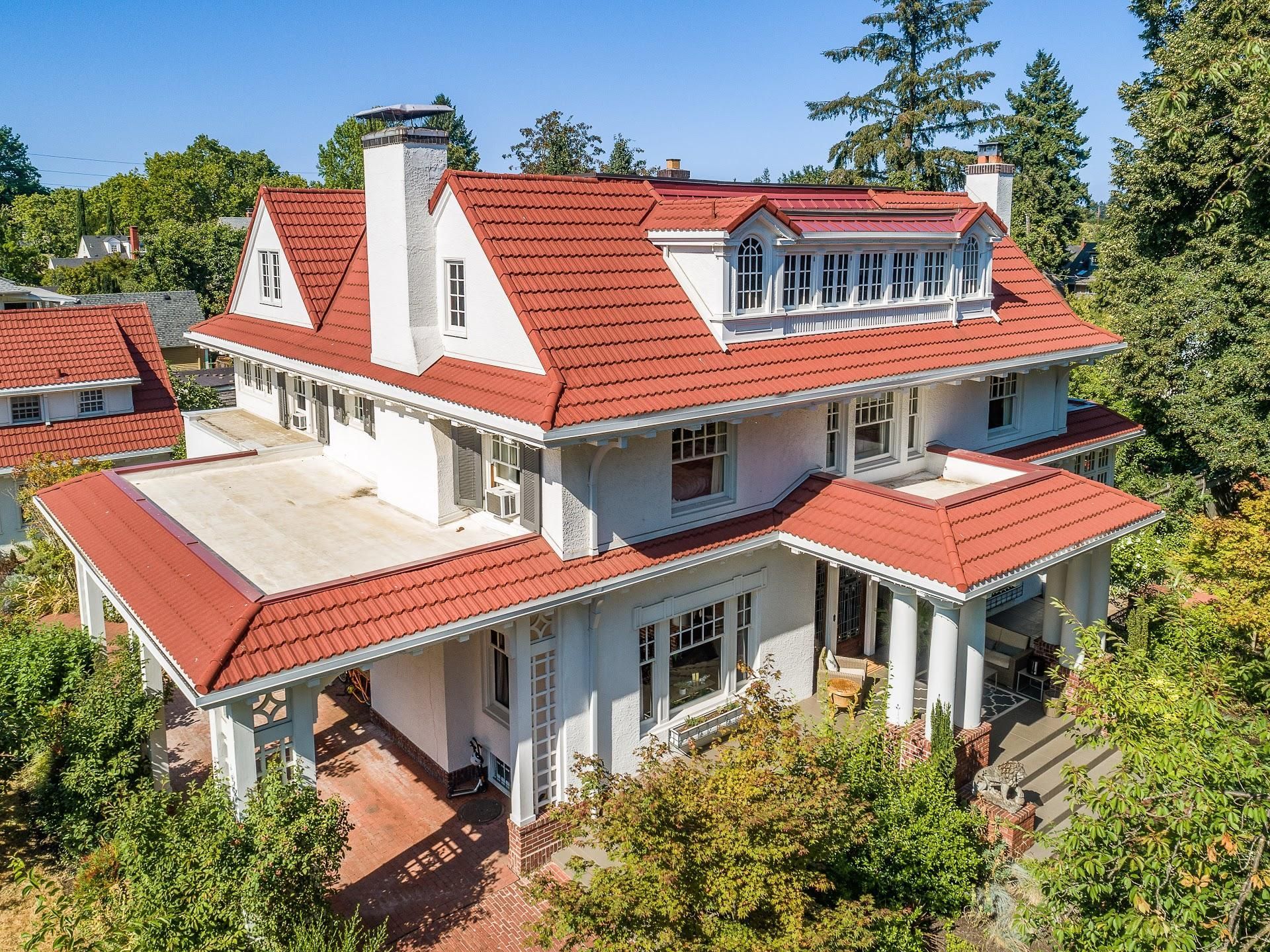 1916 Irvington Colonial Revival exterior from above