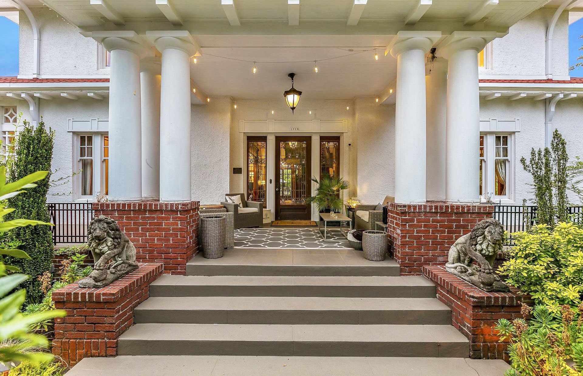 1916 Irvington Colonial Revival front porch