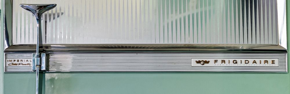 decorative tile with prominent grout lines