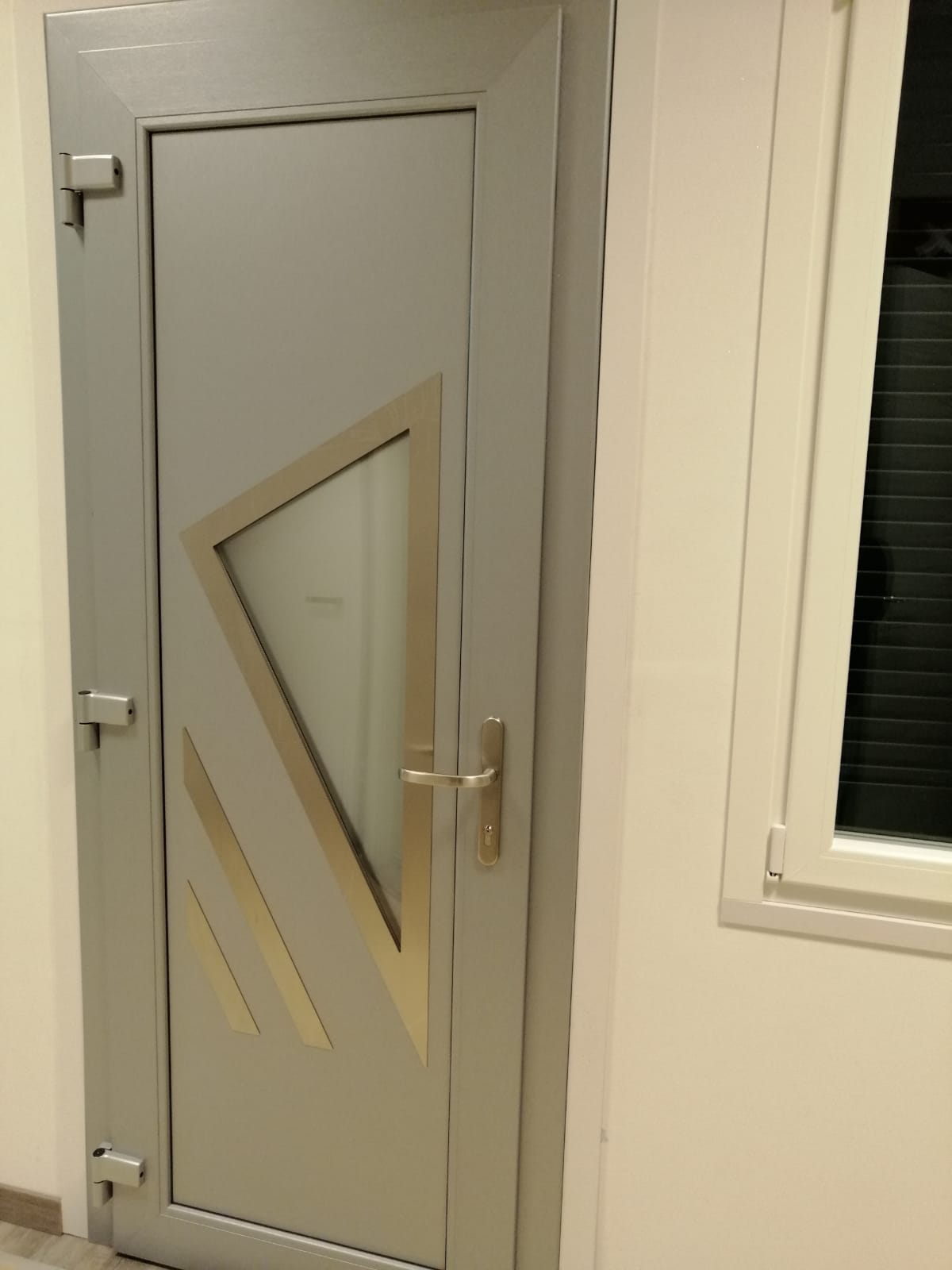 esposizione porte per ingresso Serr Plus Novara