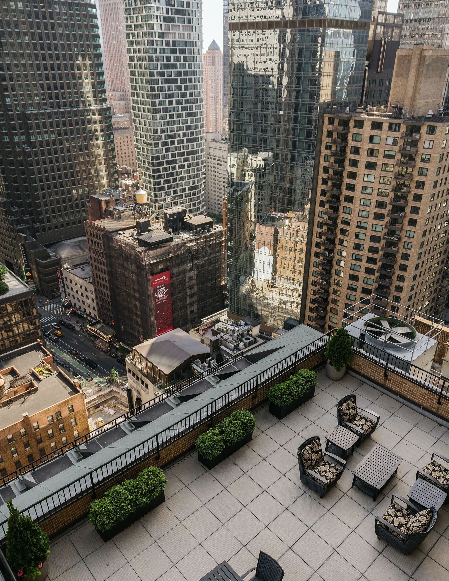The Manhattan Club — photo 58 of 60