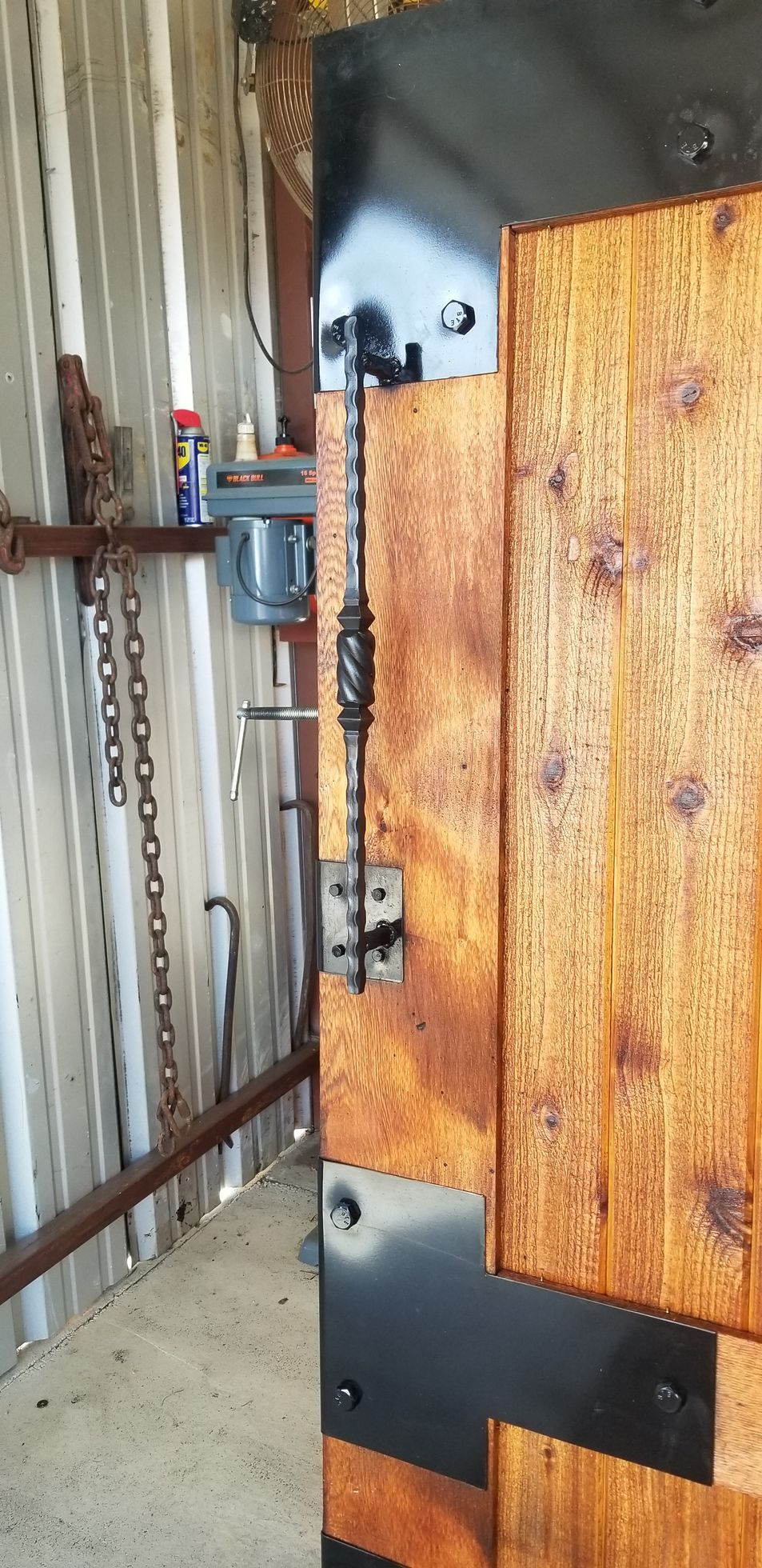 Gate handle