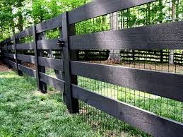 Split rail ranch fencing with no climb wire