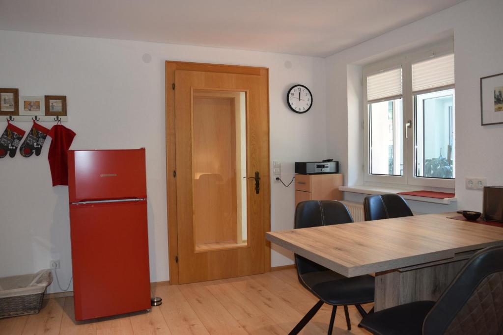 Türe aus Holz im Wohnbereich
