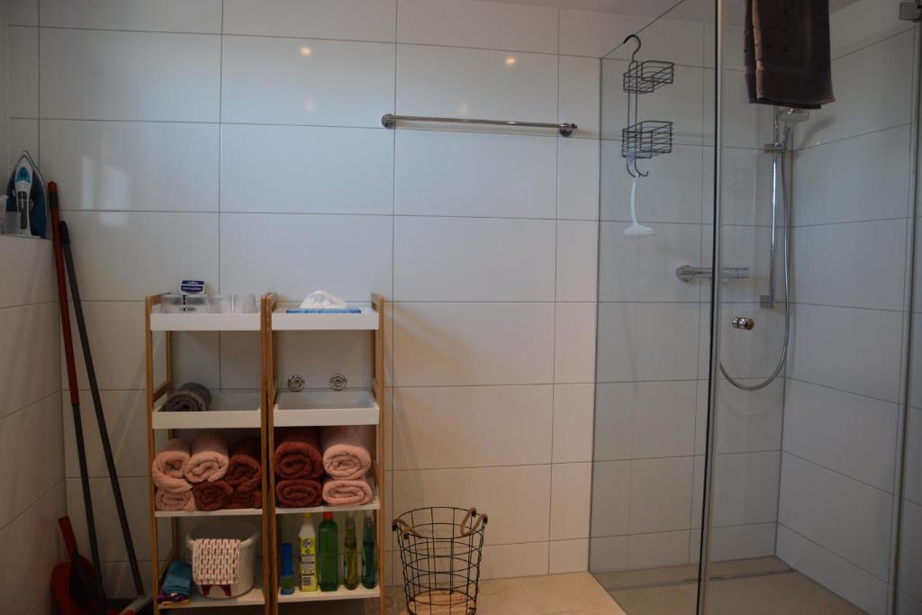 Badezimmerregal