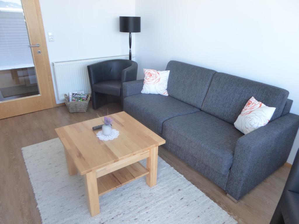 graues Sofa