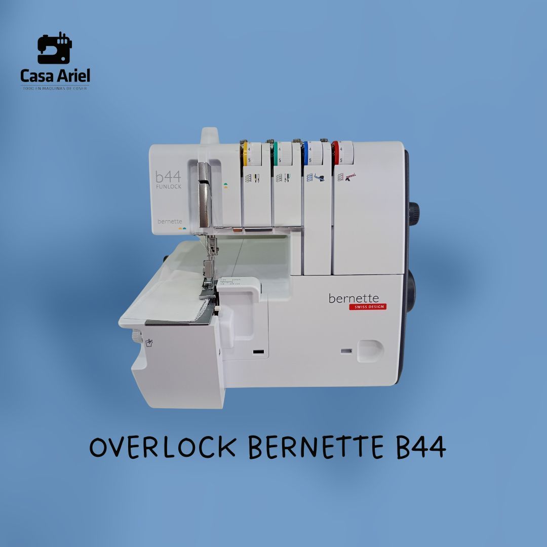 Una máquina de coser overlock bernette b44 blanca sobre un fondo azul