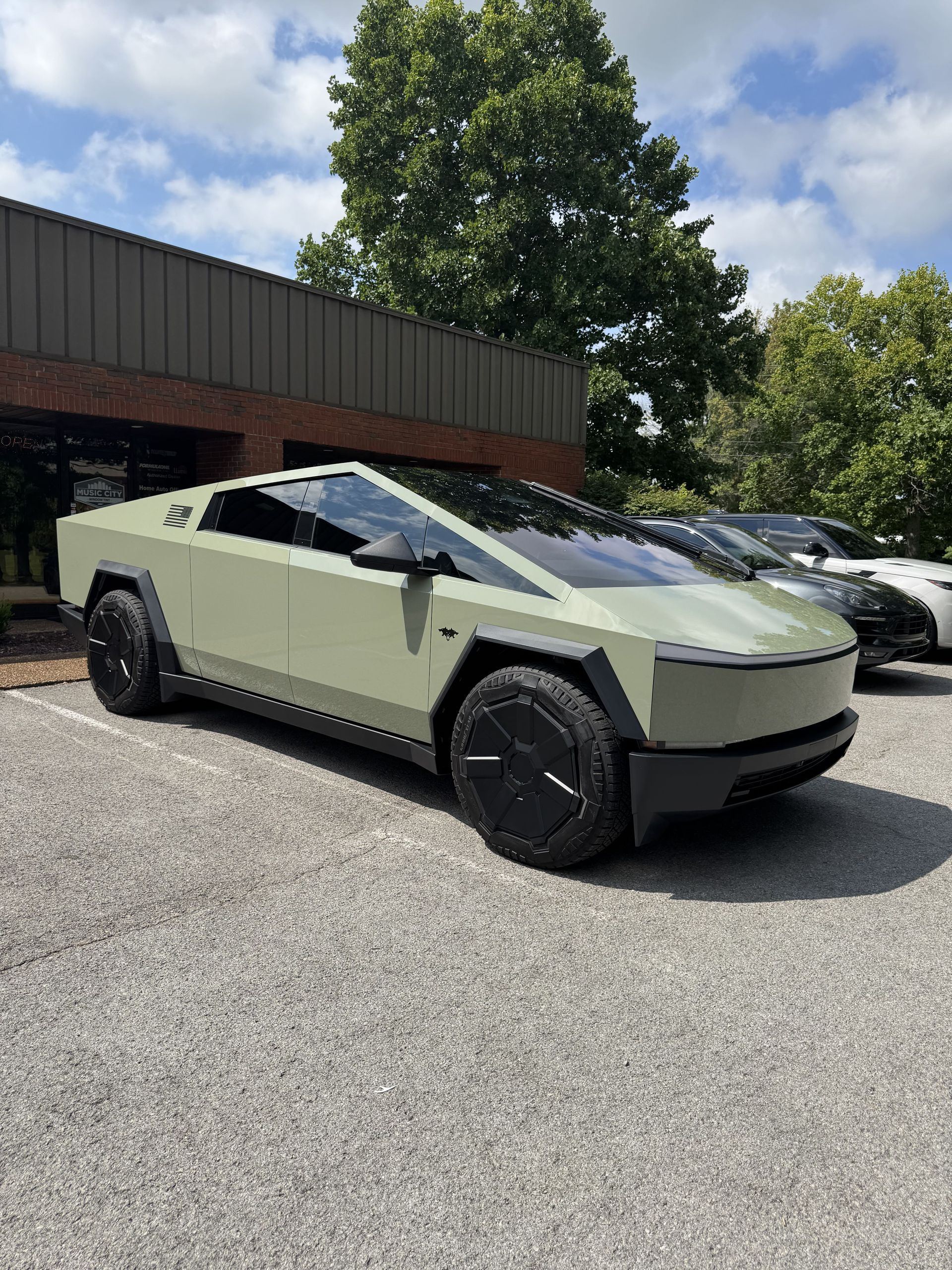 FormulaOne automotive window tint