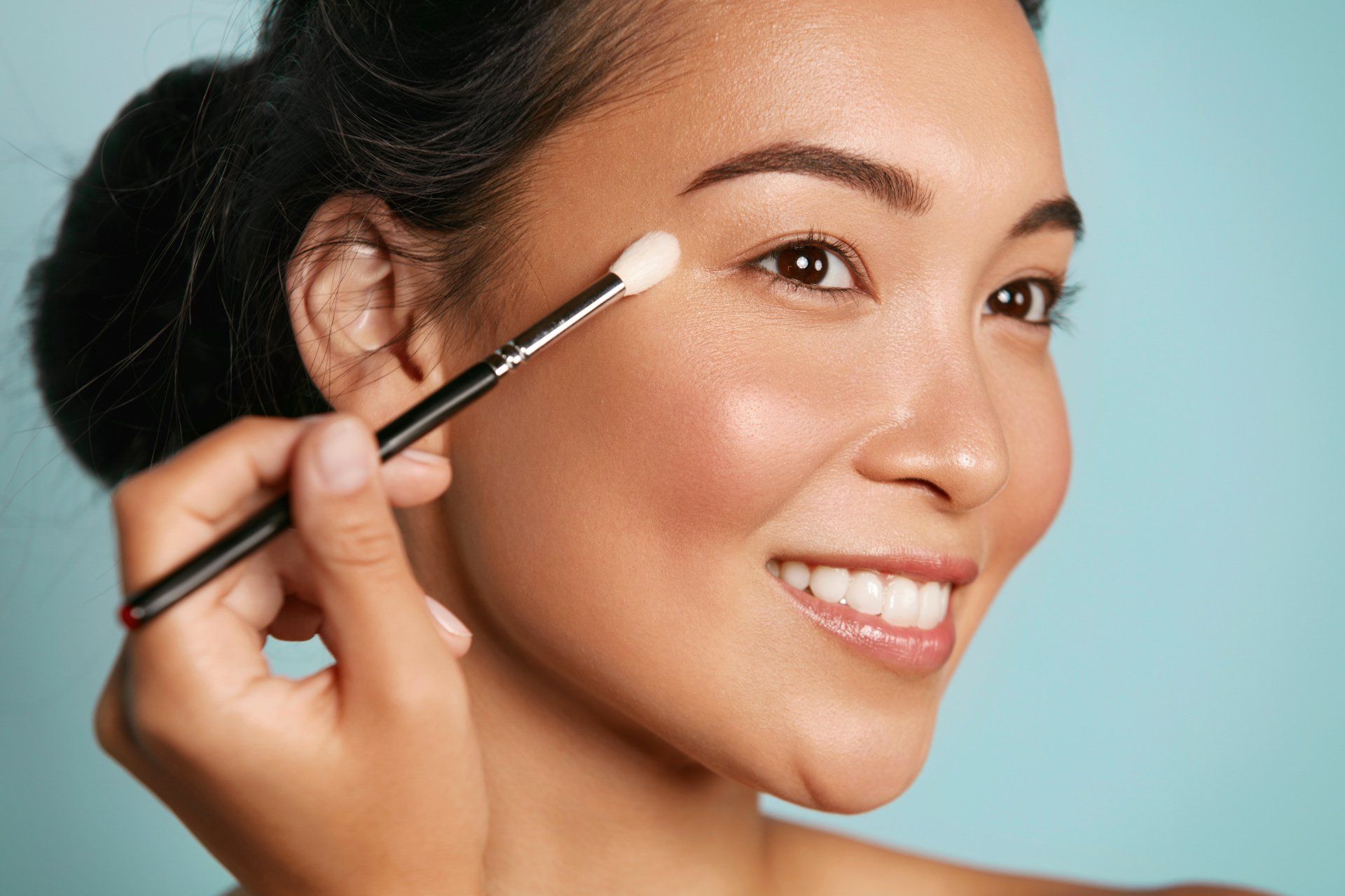 How to cover dark circles