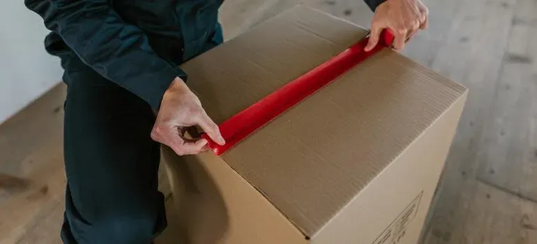How to pack kitchen utensils before relocation