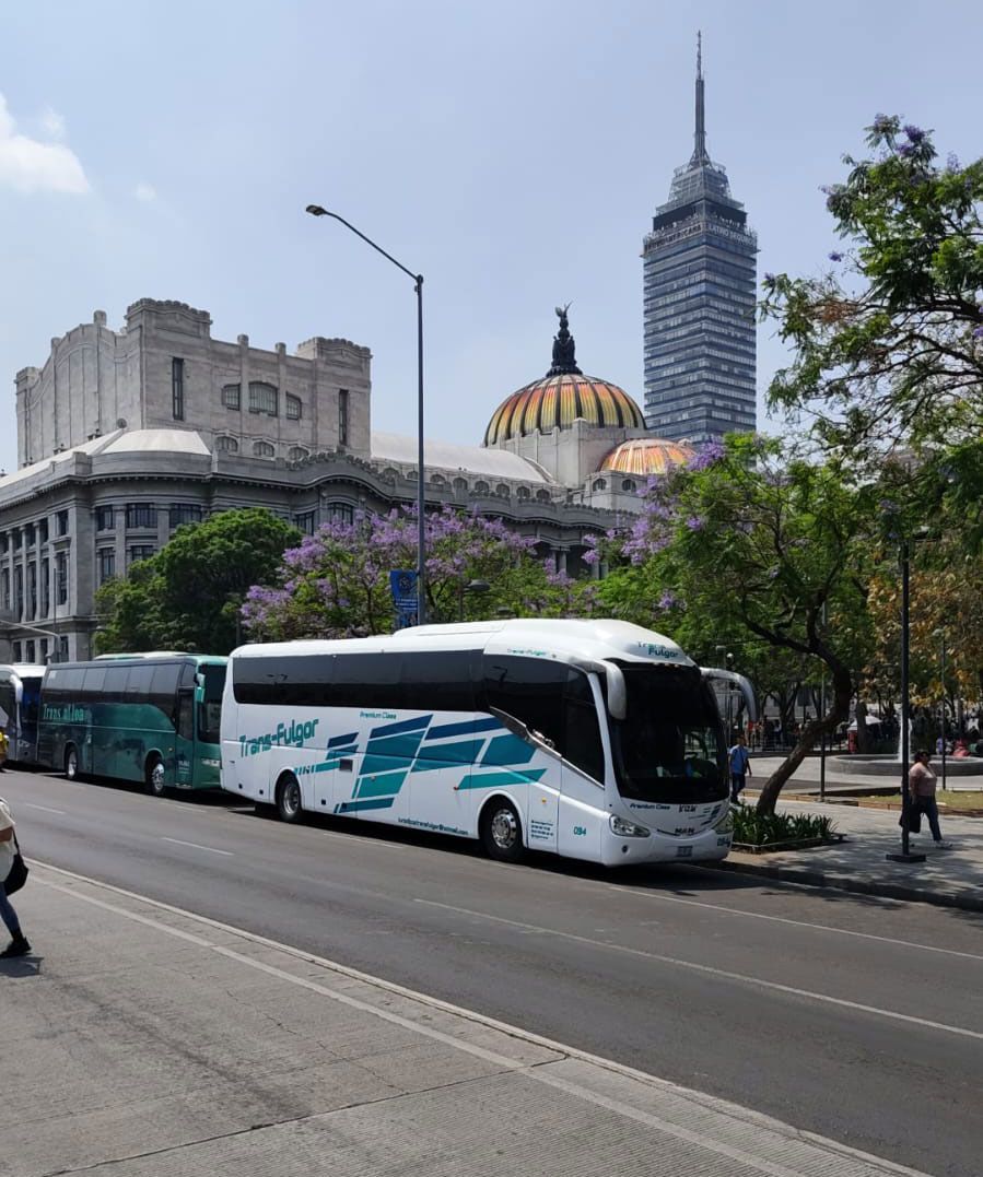 TRANSPORTE TURÍSTICO FULGOR TRAVEL