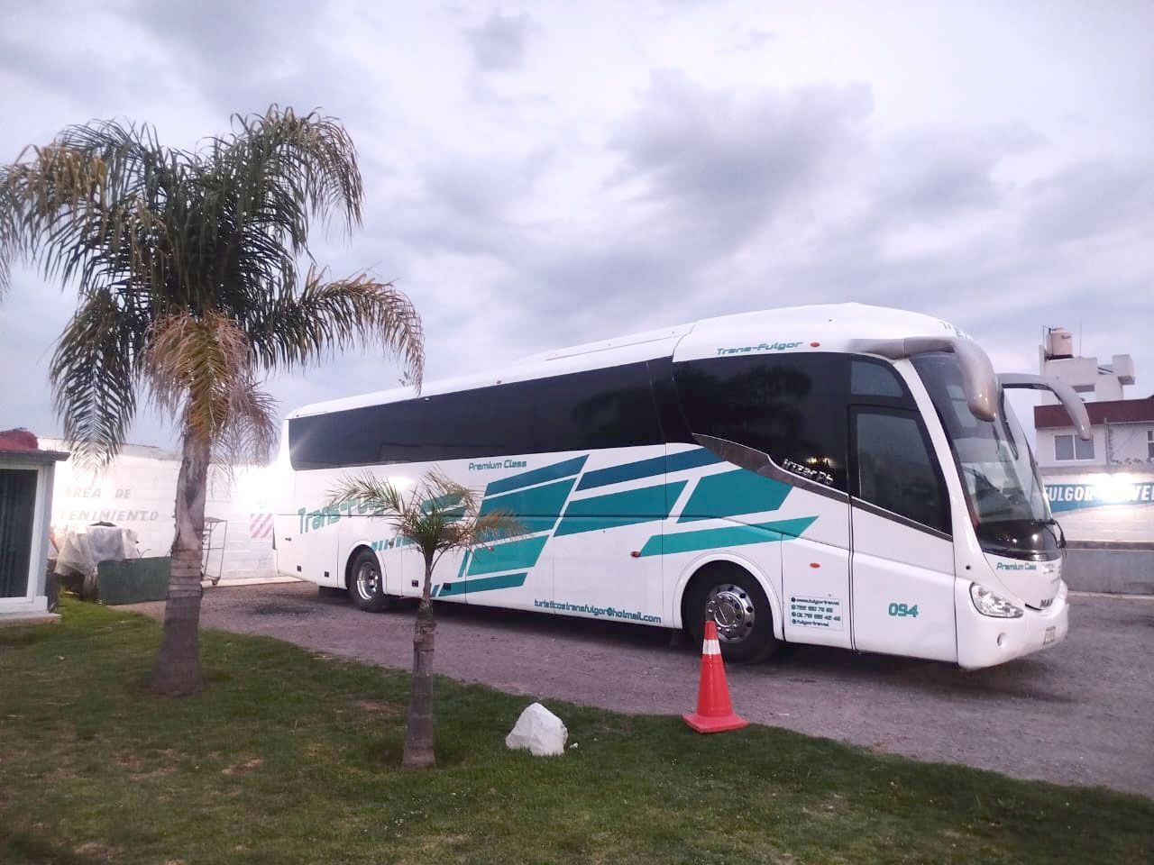 TRANSPORTE TURÍSTICO FULGOR TRAVEL
