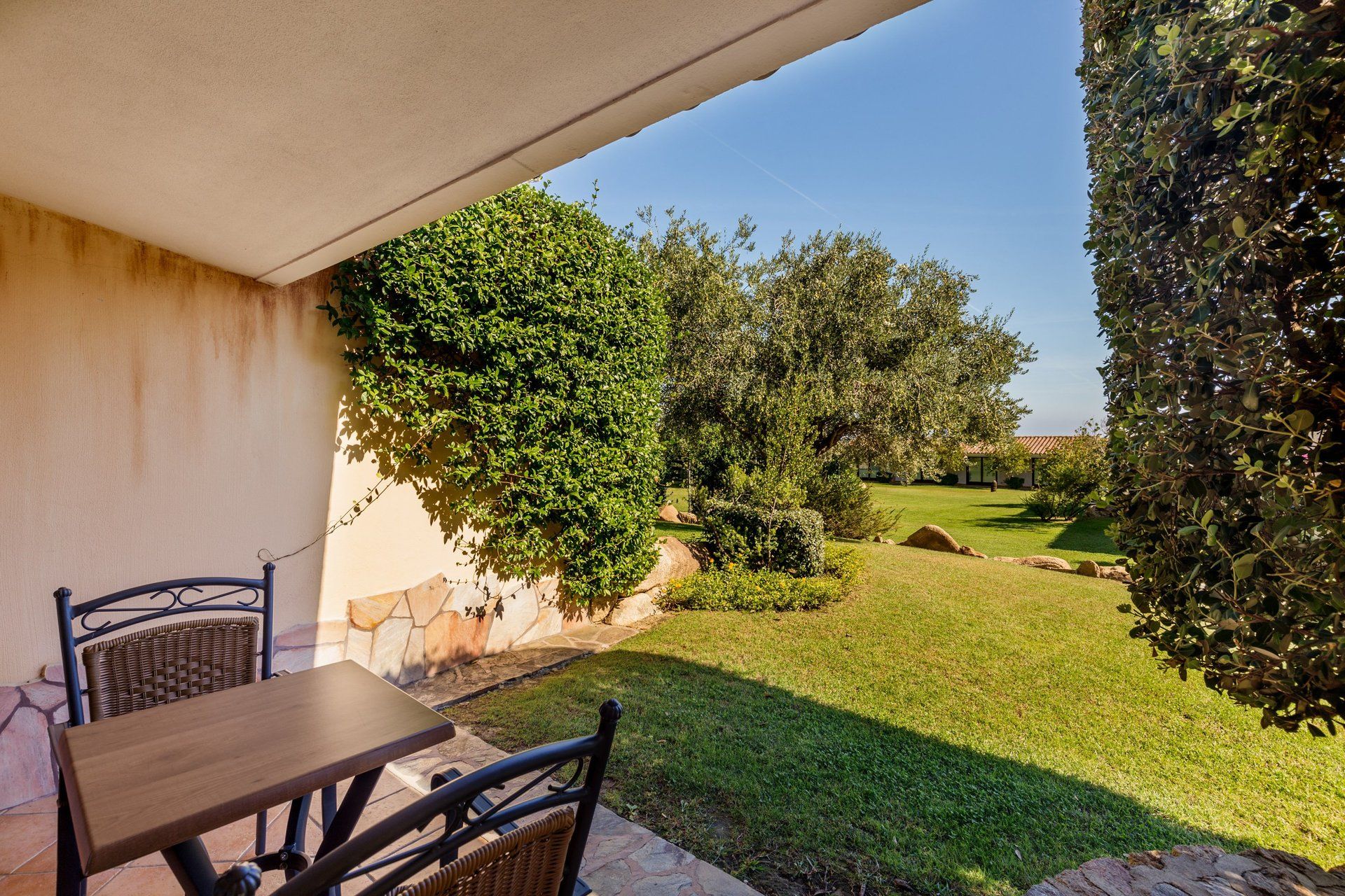 Camere hotel affacciate sul giardino