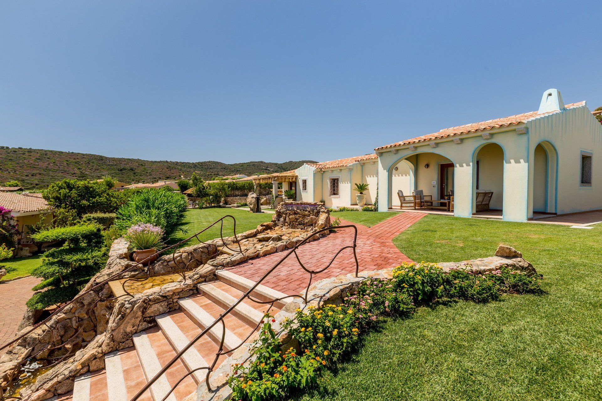 entrata suite