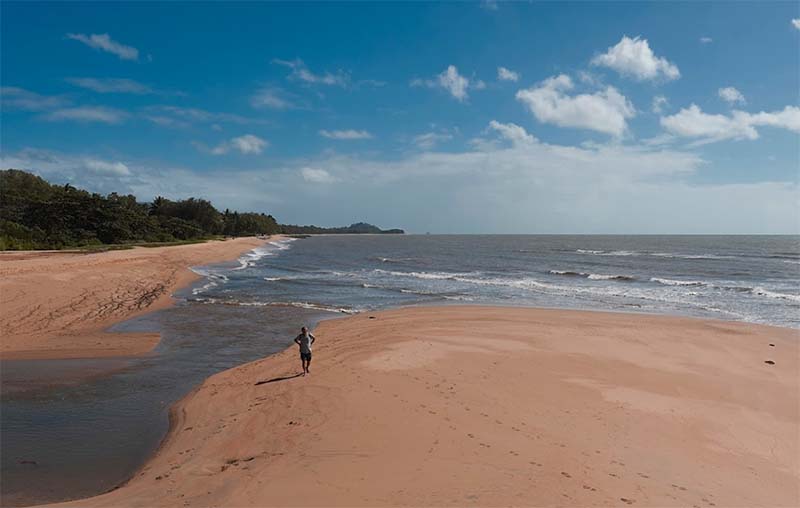 Machans Beach