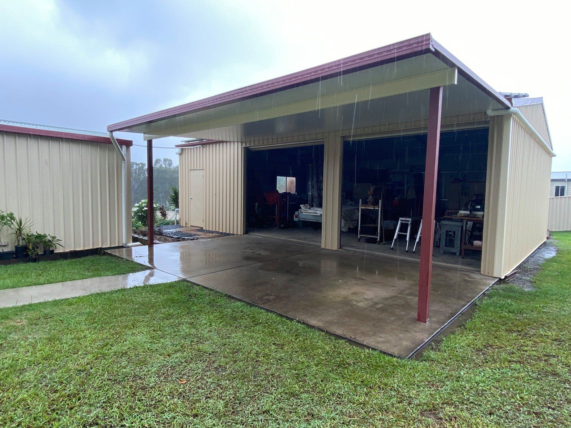 Modern patio at night — Recent Projects in Sunshine Coast, QLD Modern patio at night — Recent Projects in Sunshine Coast, QLD