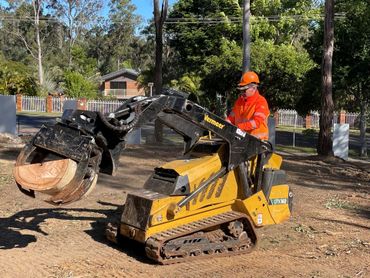 Vermeer Posi Track with Grabs