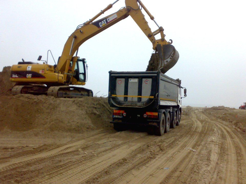 movimento terra con caterpillar Bobcat