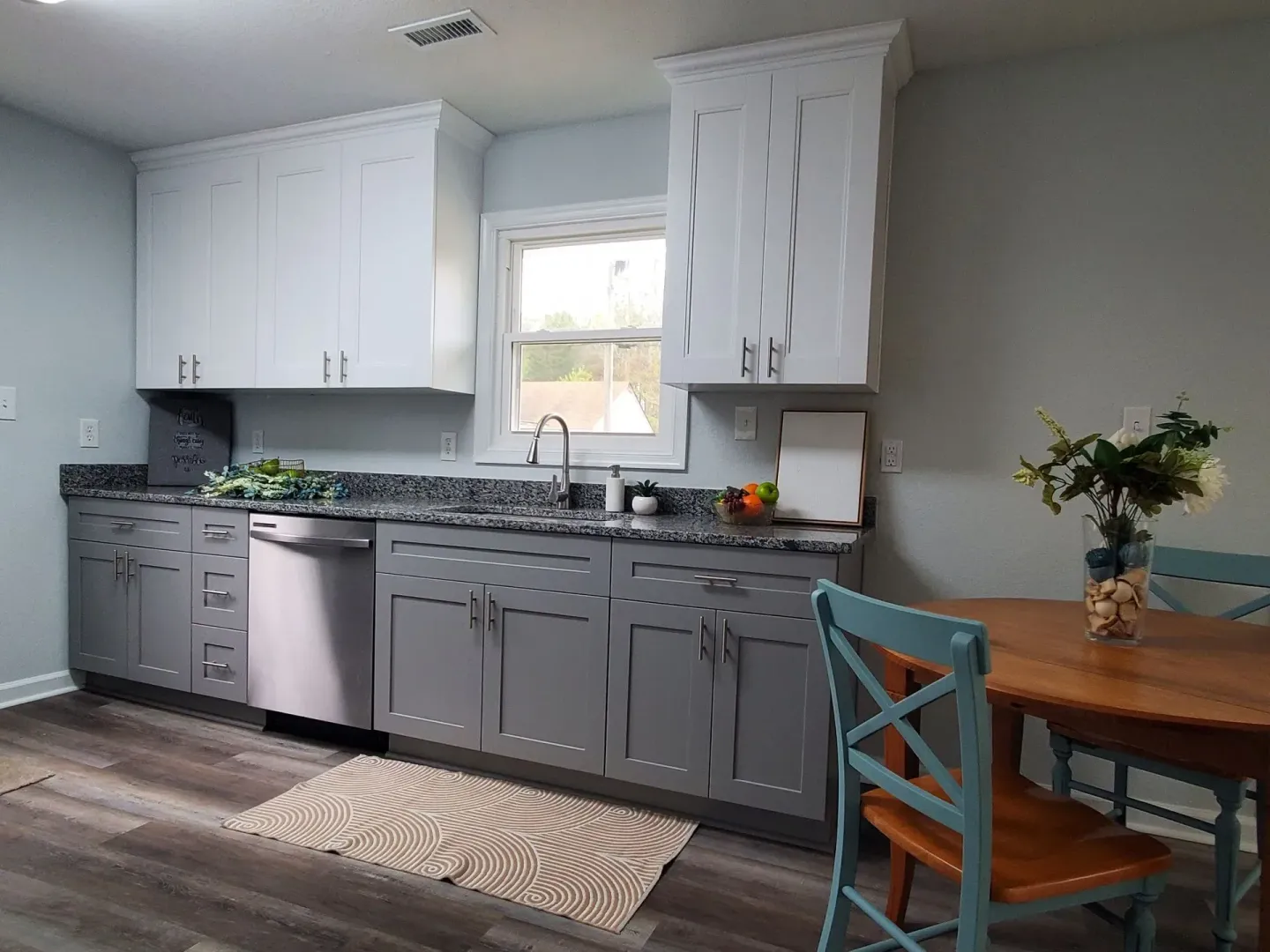 eat-in kitchen renovation