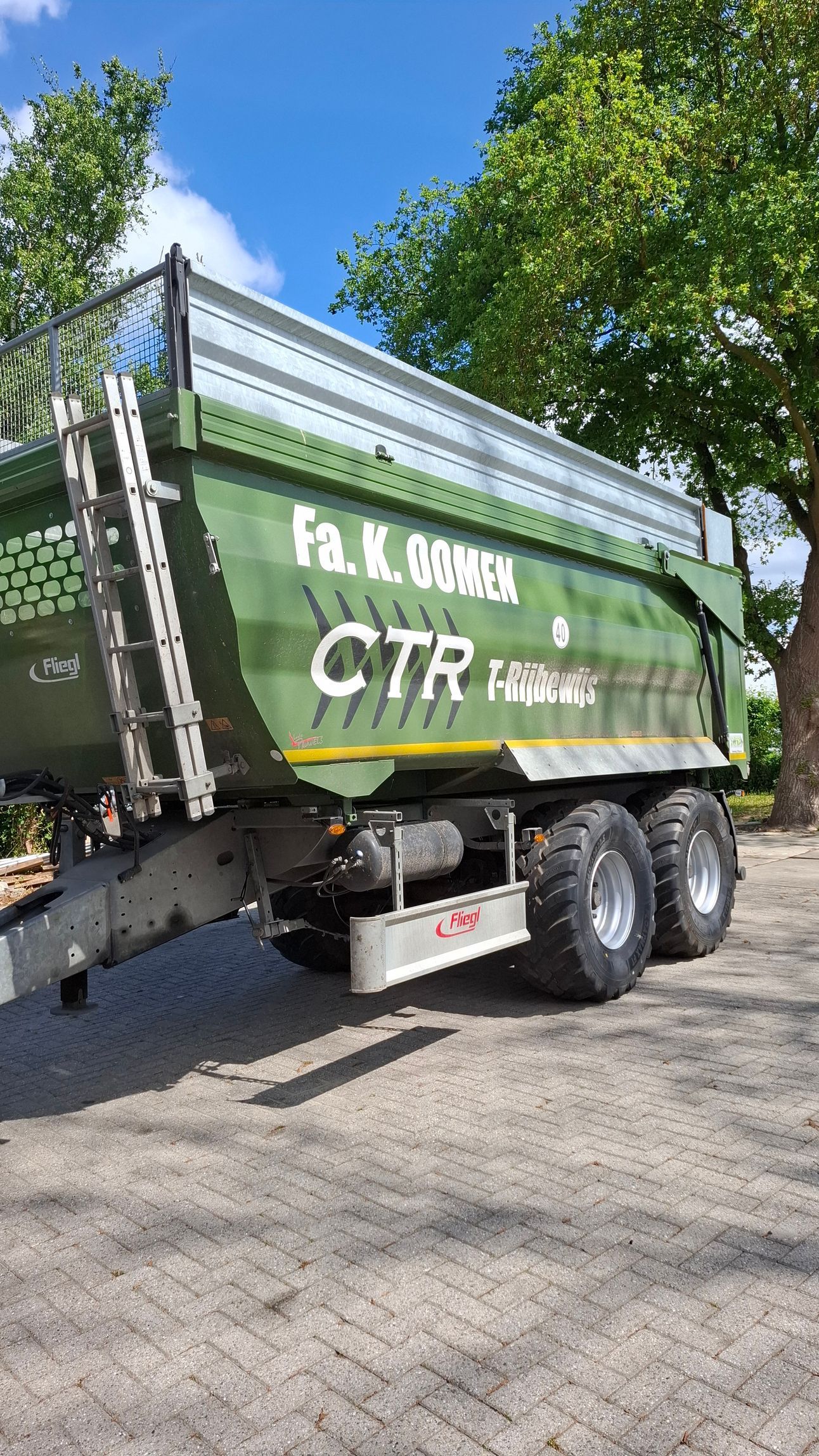 Fliegl kieper TMK190
14 ton laadvermogen 
Bouwjaar 2021
€ 28.000,- 