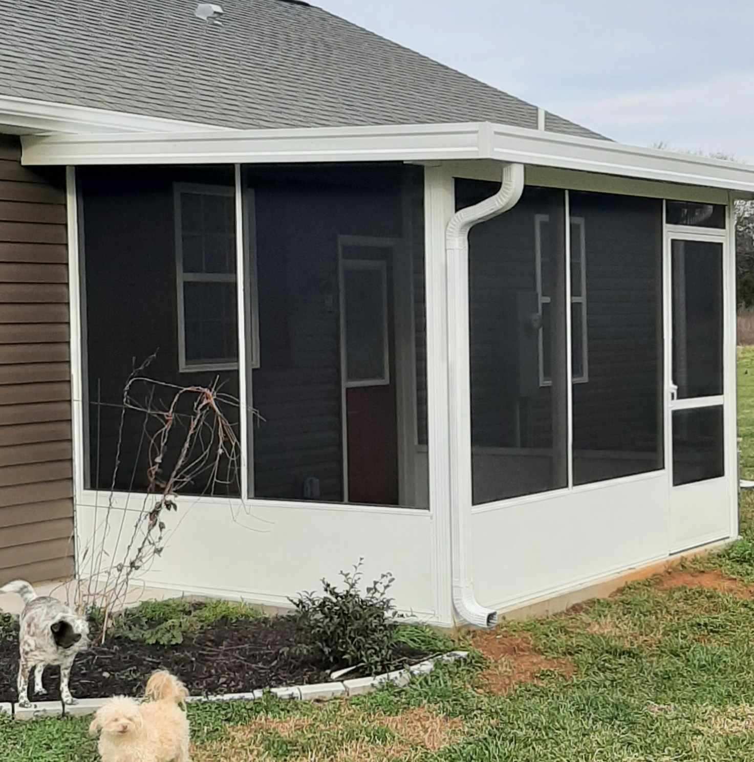 Screened porch in white with knee wall