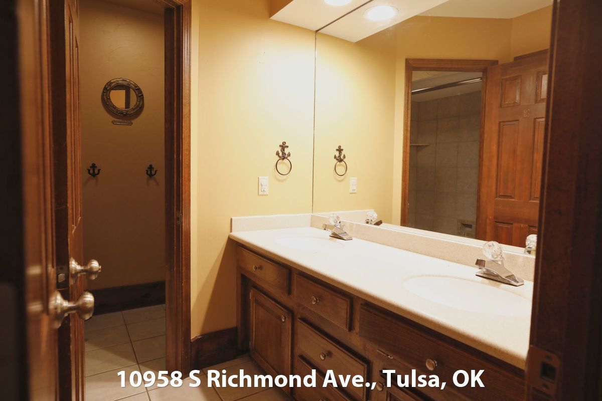 Real estate auction 10958 S Richmond Ave Tulsa, OK