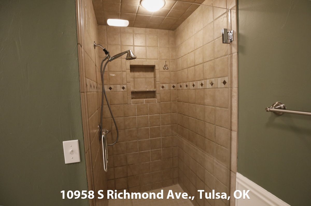 Real estate auction 10958 S Richmond Ave Tulsa, OK