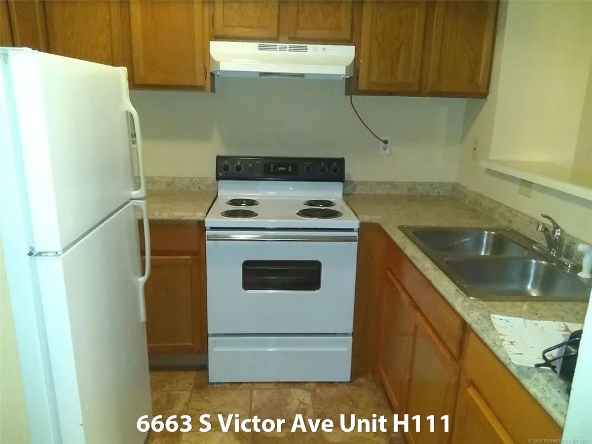 Bank-ordered condo auction 6663 S Victor Ave, Tulsa, OK