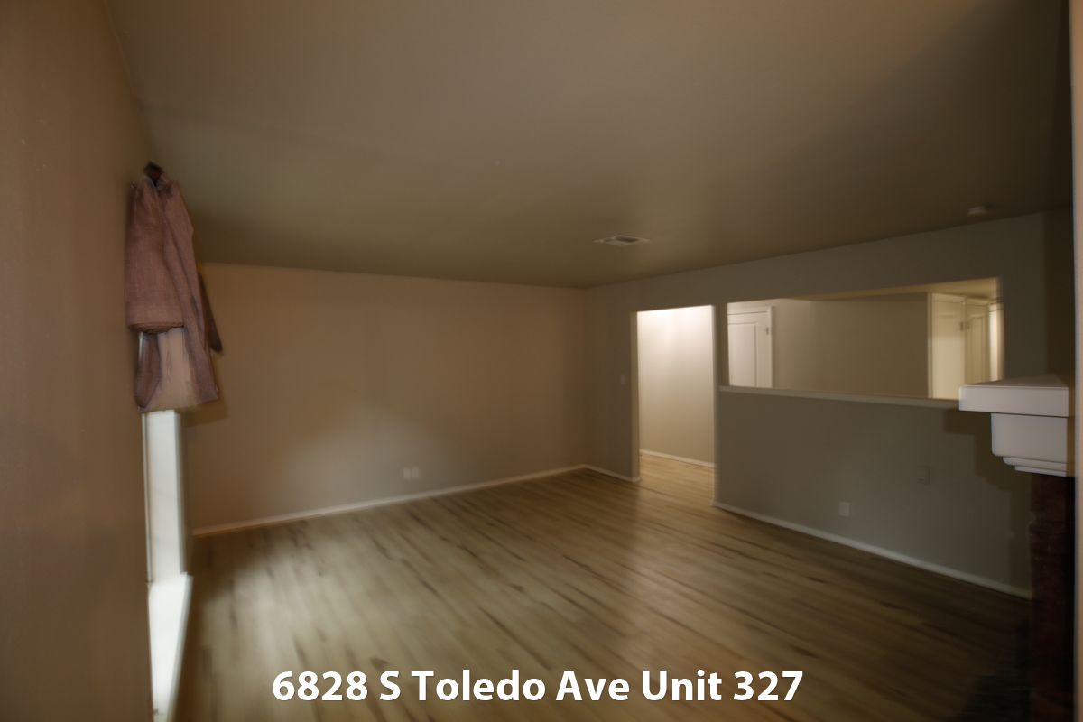 Bank-ordered condo auction 6828 S Toledo Ave, Tulsa, OK