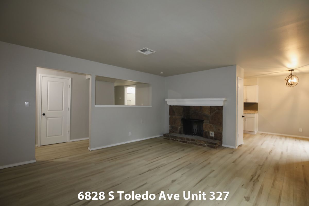 Bank-ordered condo auction 6828 S Toledo Ave, Tulsa, OK
