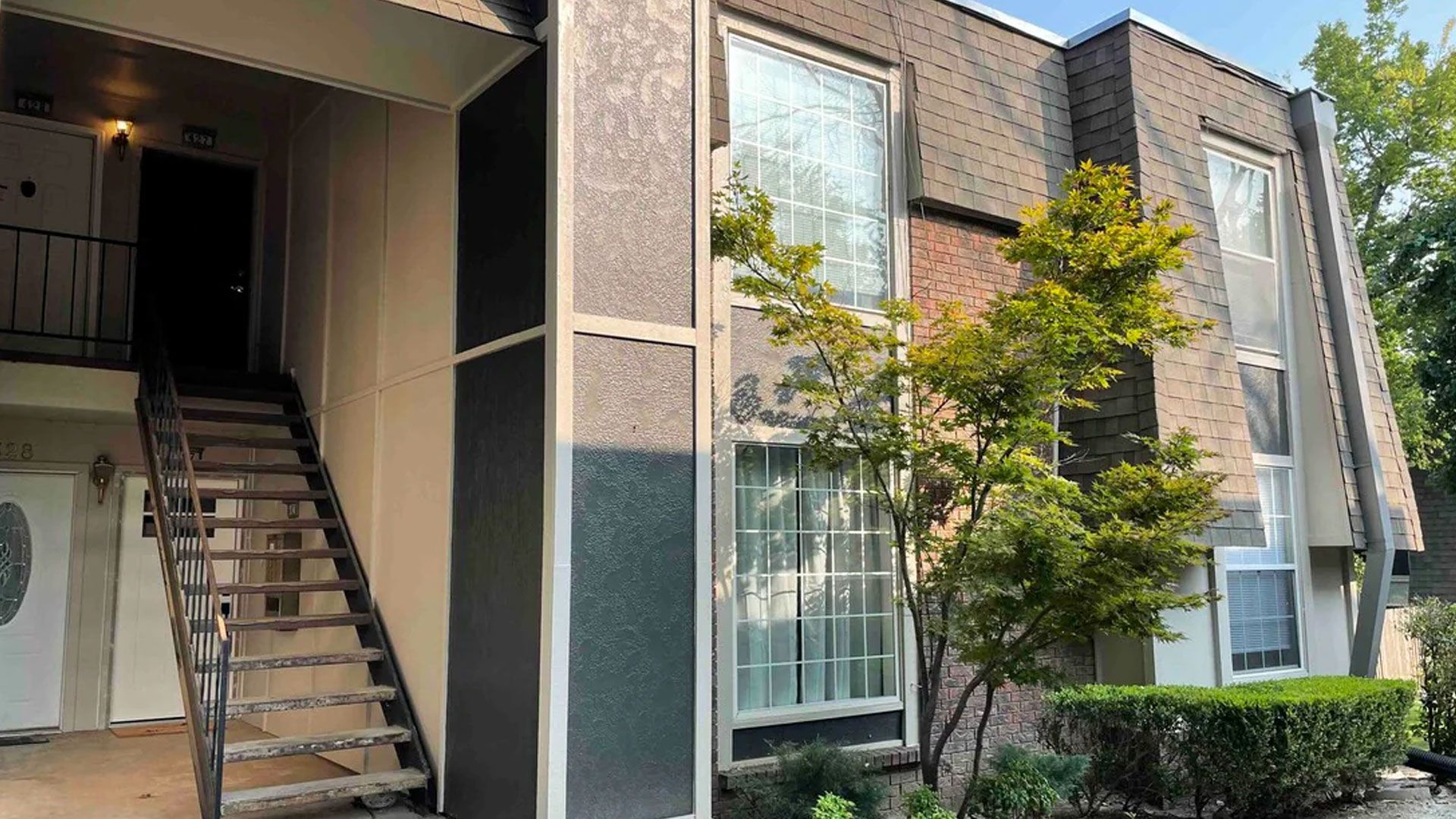 Bank-ordered real estate auction