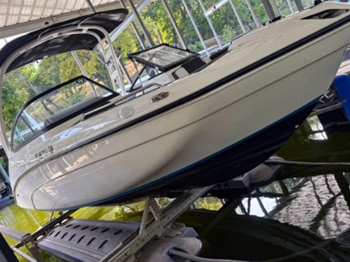 Yamaha Jet Boat