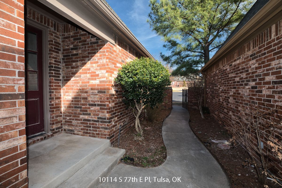 10114 S 77th E Pl., Tulsa, OK