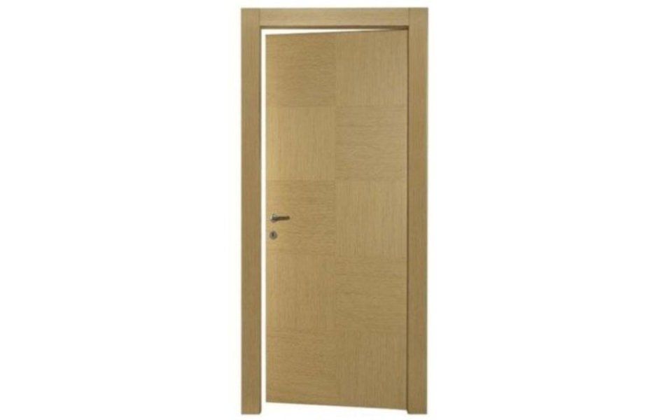 Porta in legno marrone