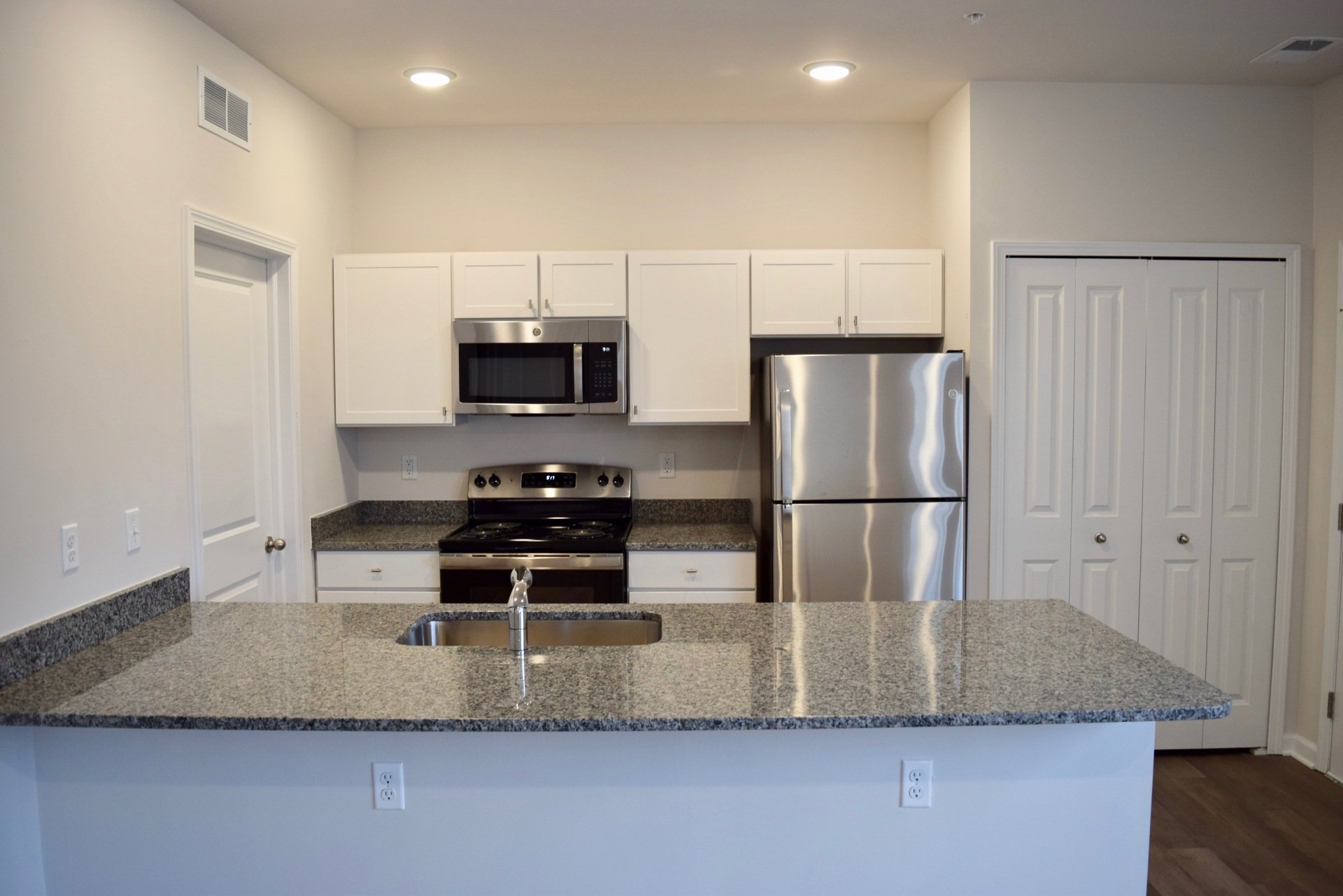 Towne Center Apartments Shelby Township, MI