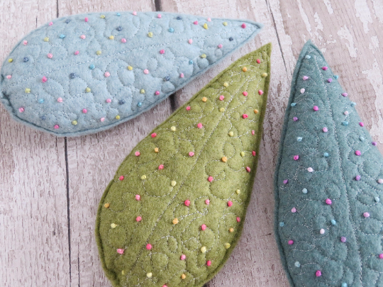 Embroidered felt trees, mantlepiece ornaments, gifts for mum